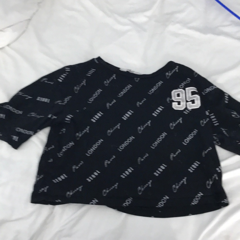 Black shirt !